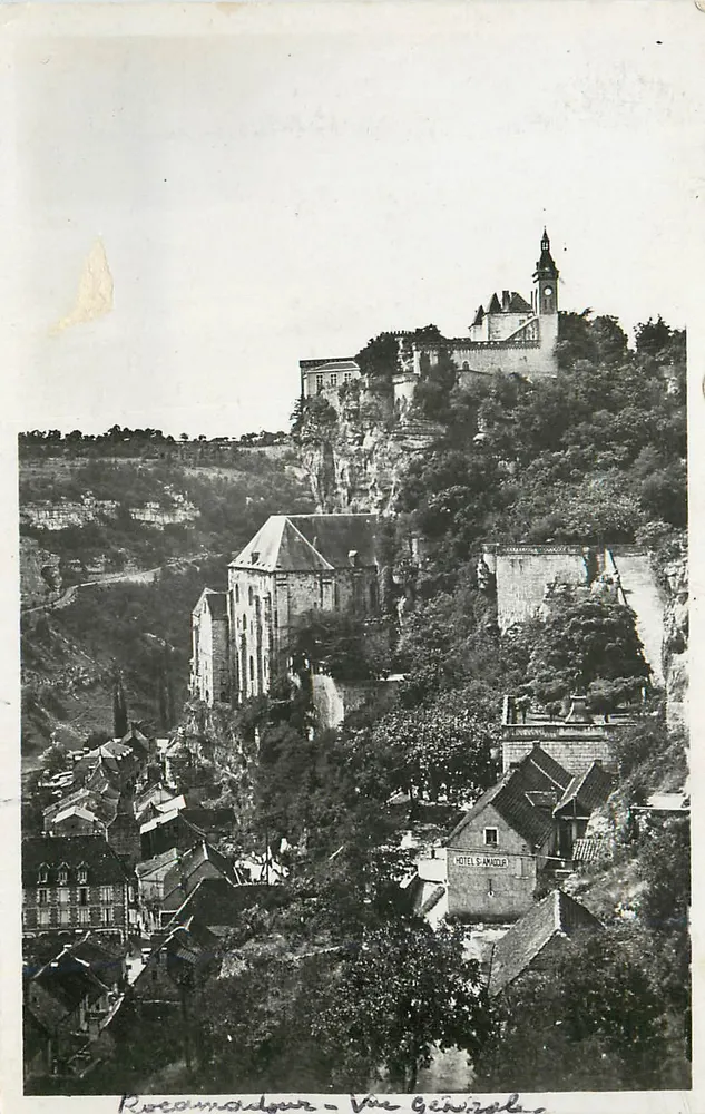 Rocamadour — Vista Geral — Hotel Sanador - Frente