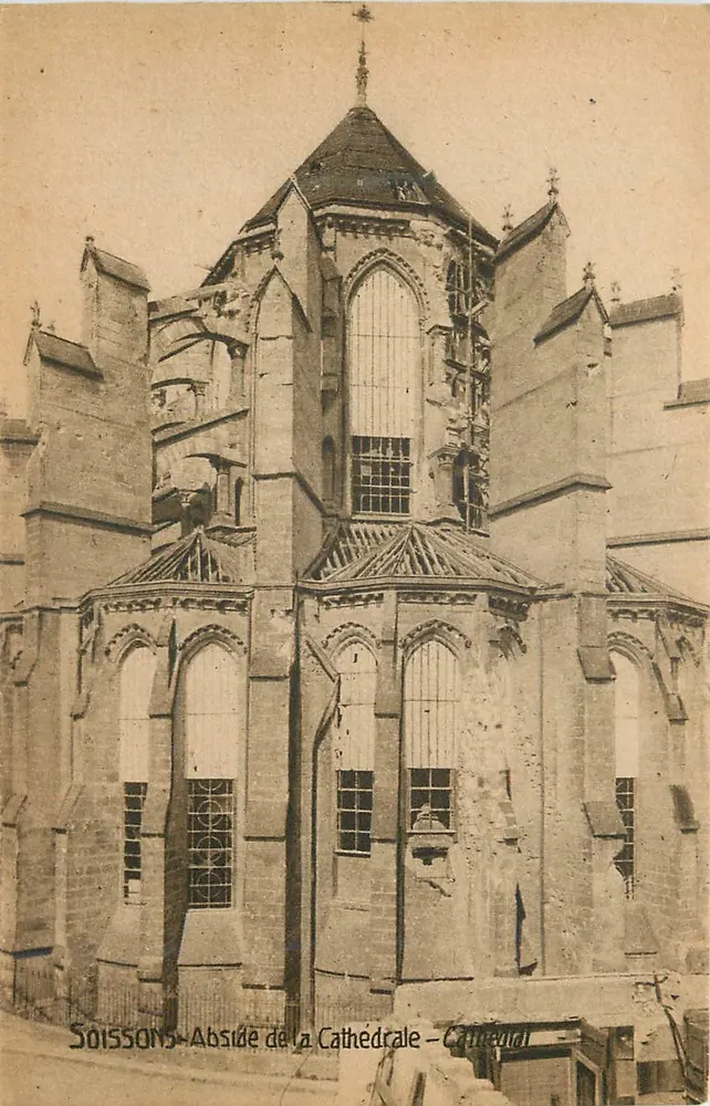 Soissons - Abside da Catedral — Catedral - Frente