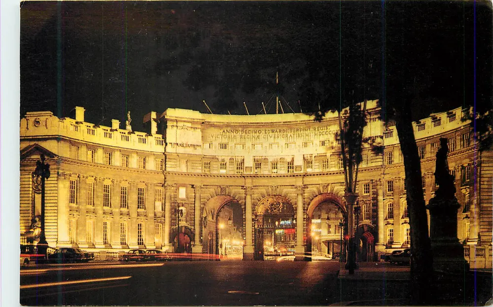 Arco de mármore — Londres — editor não visível - Frente