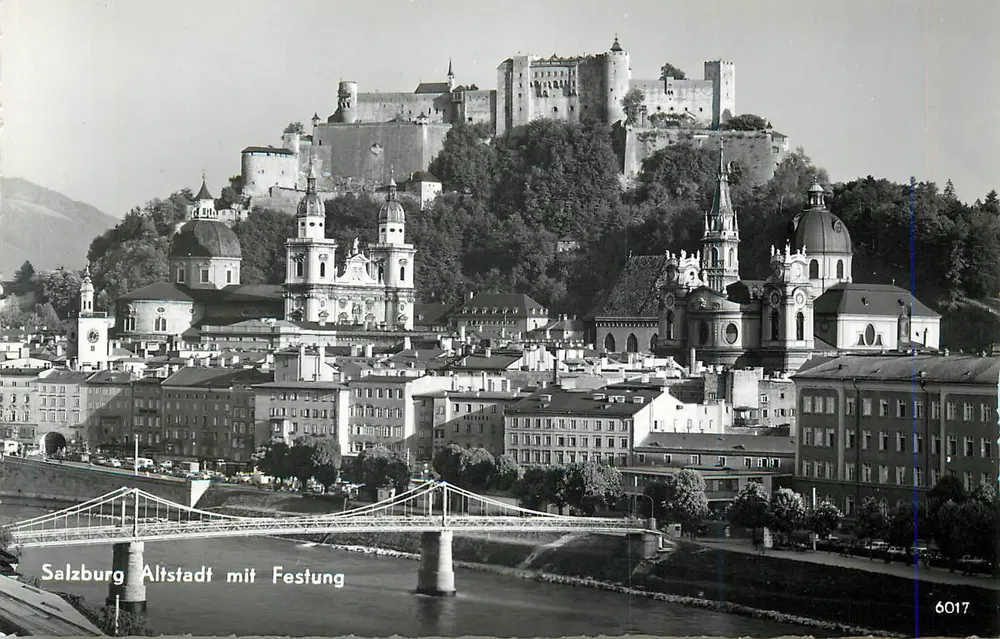 Salzburgo Cidade Velha com Fortaleza — vista panorâmica — editor desconhecido, número de série 6017 - Frente