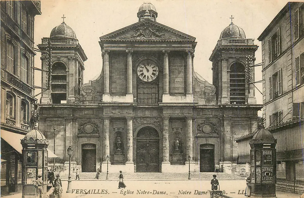Versalhes — Igreja de Nossa Senhora — Igreja de Nossa Senhora - Frente