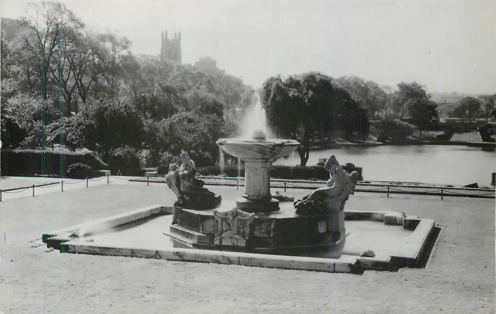 Fontaine des Central Park — New York — Verlag unbekannt, Seriennummer nicht sichtbar - Vorderseite
