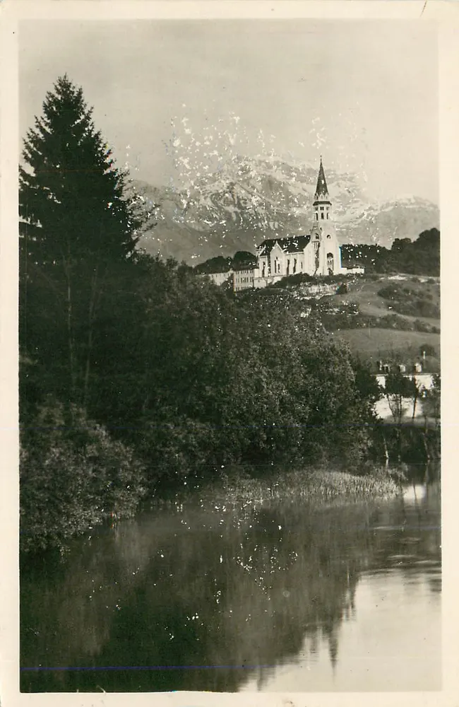 Igreja de Saint-Étienne-sur-Reyssouze — vista lacustre — editor não identificável - Frente