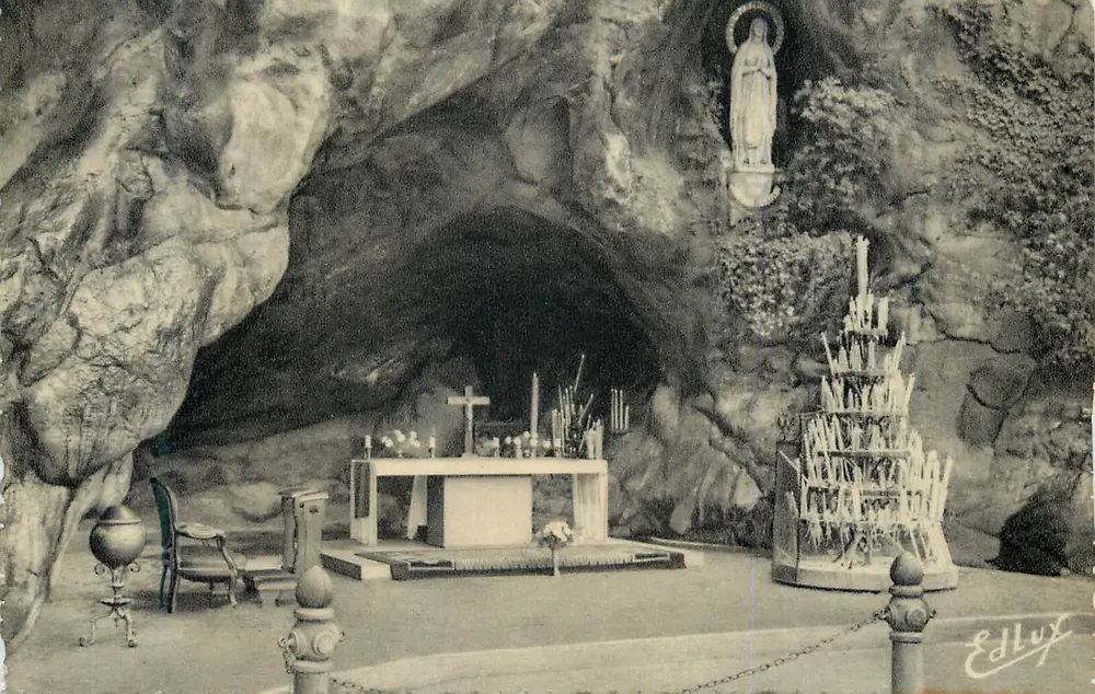Gruta da Virgem — ÉdLux - Frente