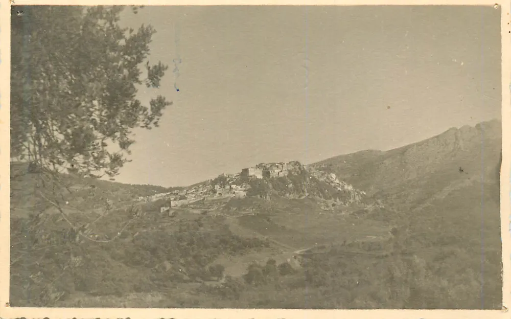 Vila a montanha — vista panorâmica — editor desconhecido - Frente