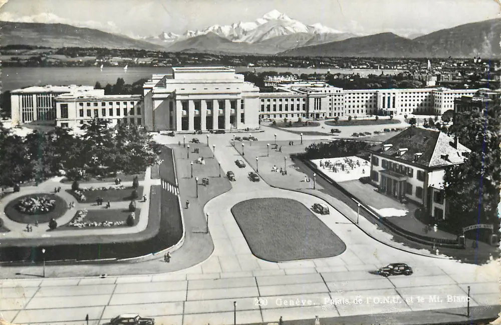 Genebra. Palácio da ONU e o Monte Branco - Frente