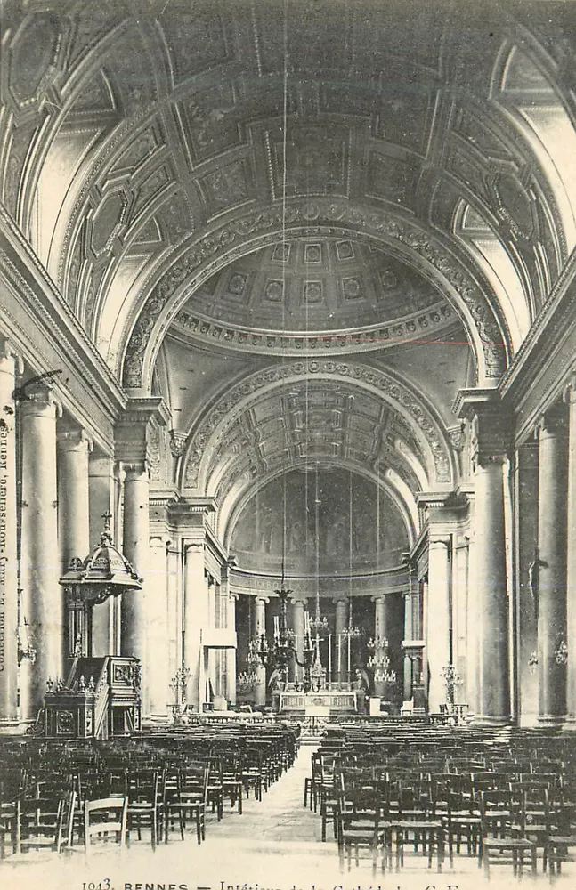 BENNES — Vista interior da Catedral — Editora: Mary-Roussellière, n° 1043 - Frente