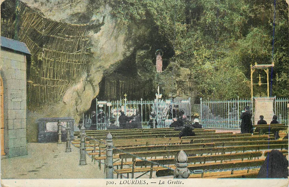 Lourdes — Jaskinia. — Wydawca: L. G. (n° 300) - Awers