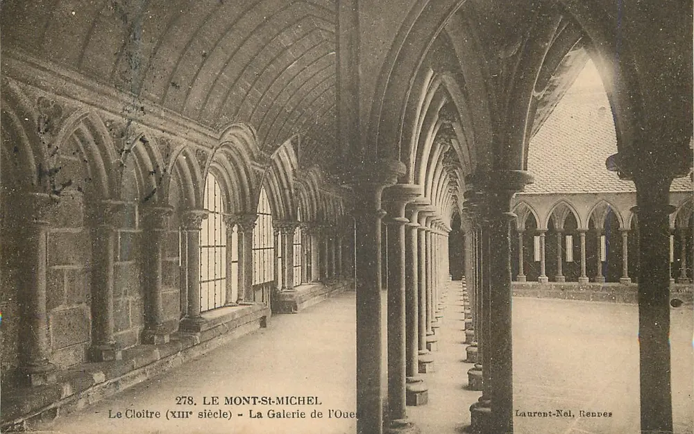 Der Cloister (13. Jahrhundert) — Die Galerie des Westens — Mont-Saint-Michel — Laurent-Nel, Rennes - Vorderseite