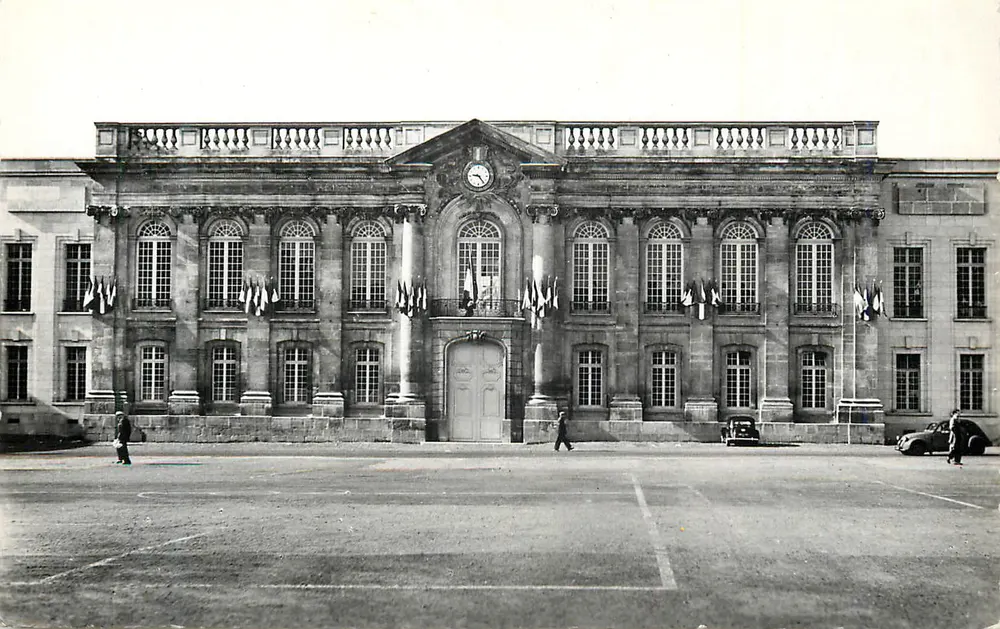 Hotel de Ville de Rennes — fachada neoclássica — editor desconhecido - Frente