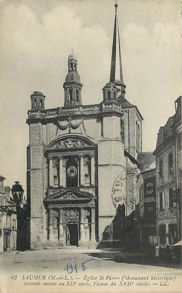 Saumur (M.-et-L.) — Kirche Saint-Pierre, Fassade des 17. Jahrhunderts — Historisches Denkmal - Vorderseite