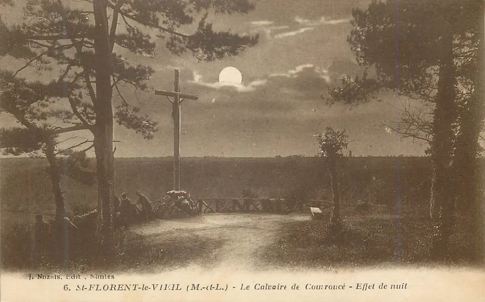 St-Florent-le-Vieil (M.-ct-L.) — Das Kreuzweg von Comroucé — Nachtleuchteffekt - Vorderseite