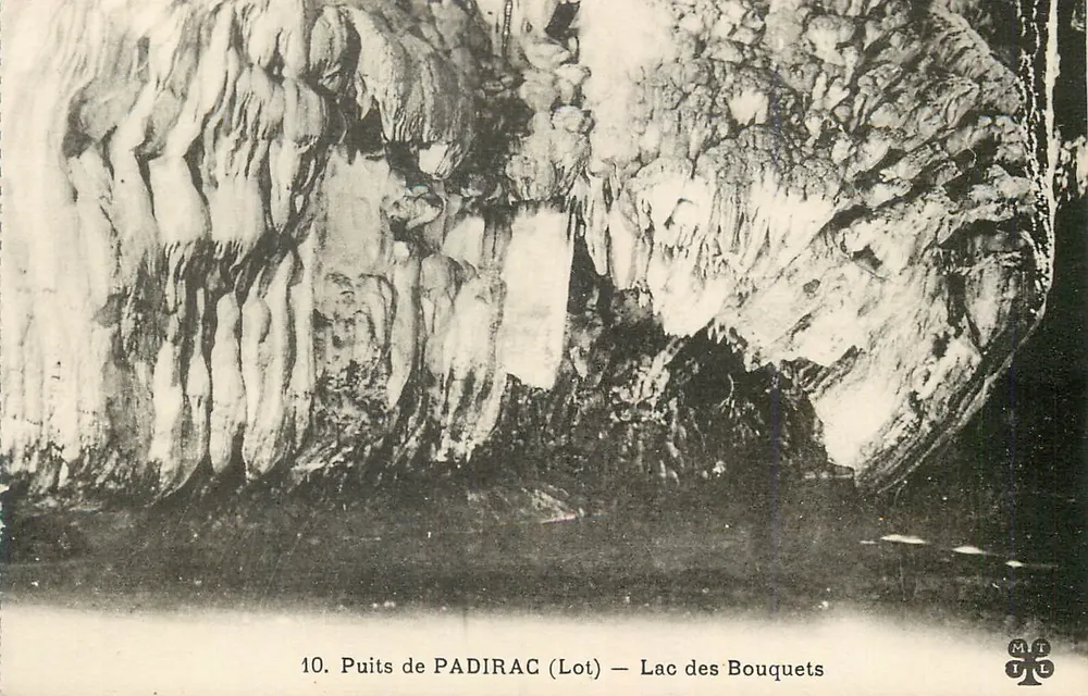 Poço de PADIRAC (Lot) — Lago dos Buquês — MTIL - Frente