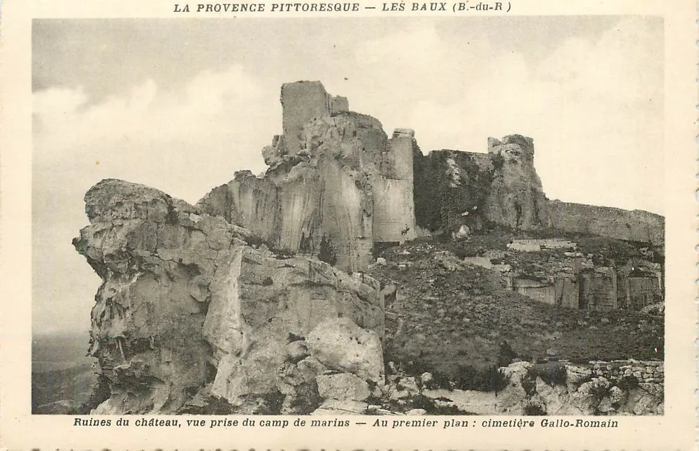 Les Baux (B.-du-R) — Ruinen des Schlosses und gallo-römischer Friedhof - Vorderseite