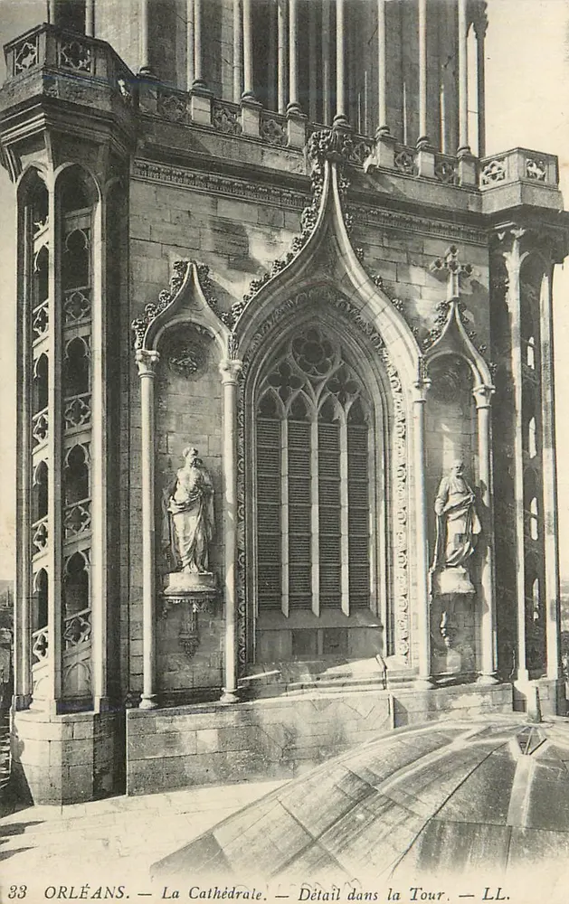 Orléans — Die Kathedrale — Detail in der Turm — LL. - Vorderseite