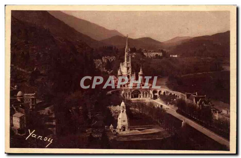 Yanoy — Luftbild der Basilika und des Schlosses — Verlag Quinault, Lourdes - Vorderseite