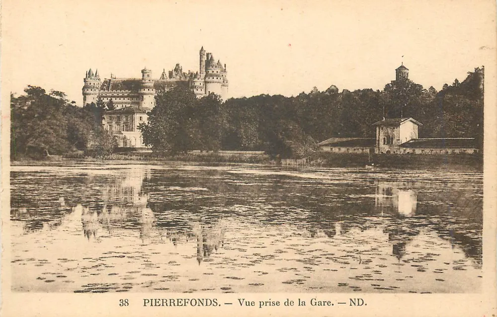 Pierrefonds — Vista tirada da Estação — ND. - Frente