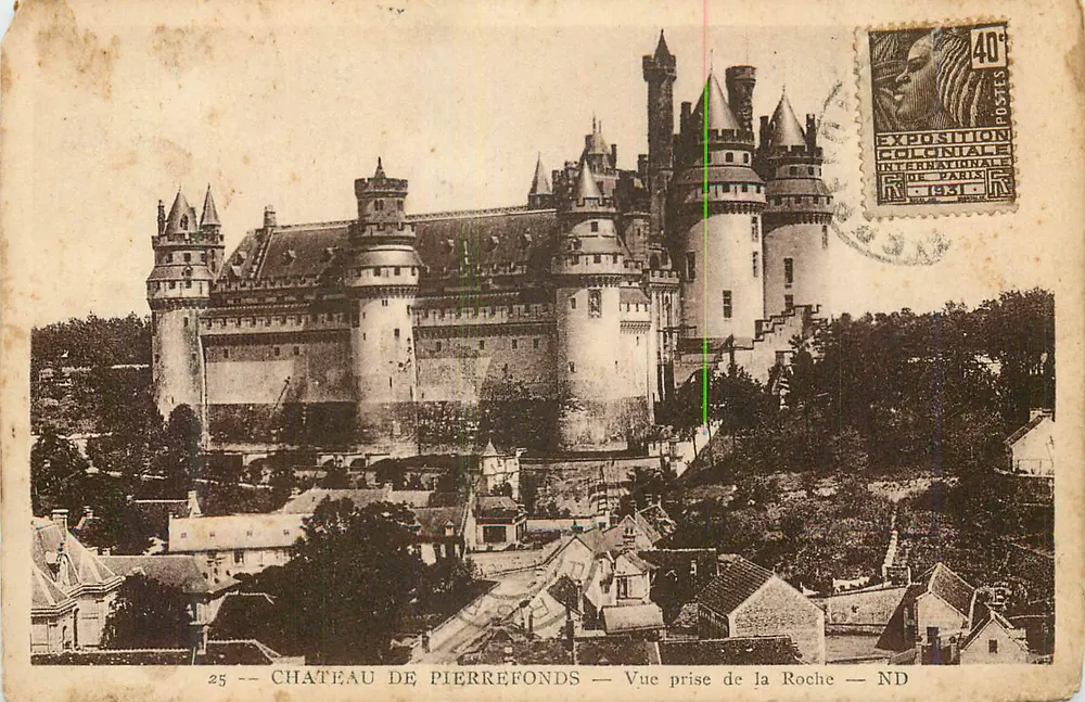 Castelo de Pierrefonds — Vista tirada da Roche — ND - Frente