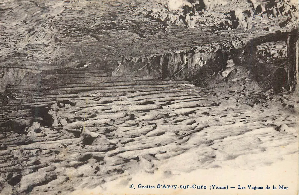 Grottes d'Arcy-sur-Cure (Yonne) — Les Vagues de la Mer - Recto