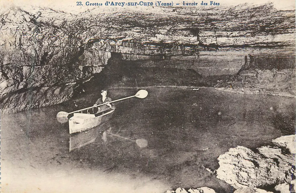 Grottes d'Arcy-sur-Cure (Yonne) — L'avoir des Fées - Recto