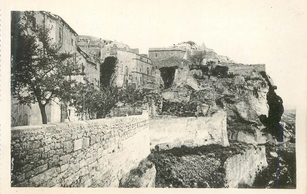 Villaggio in rovina — vista panoramica — editore non identificabile - Recto