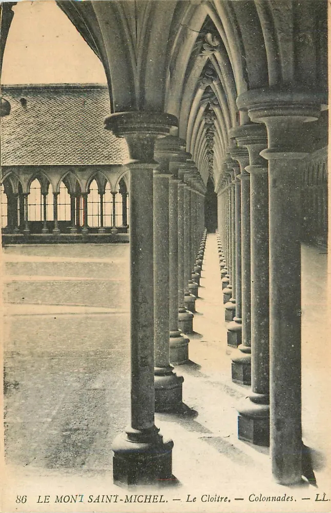 O Monte-São-Mihiel — O Claustro — Colunatas — LL — n° 86 - Frente