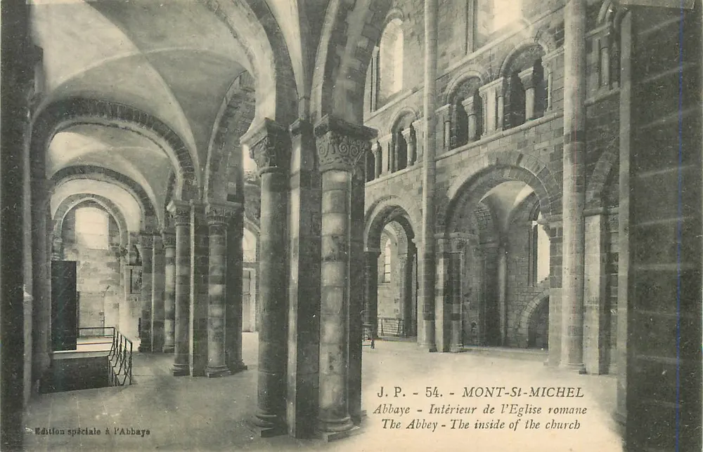 Mont-Saint-Michel — Innenraum der romanischen Kirche — J.P. - 54 - Sonderausgabe in der Abtei - Vorderseite
