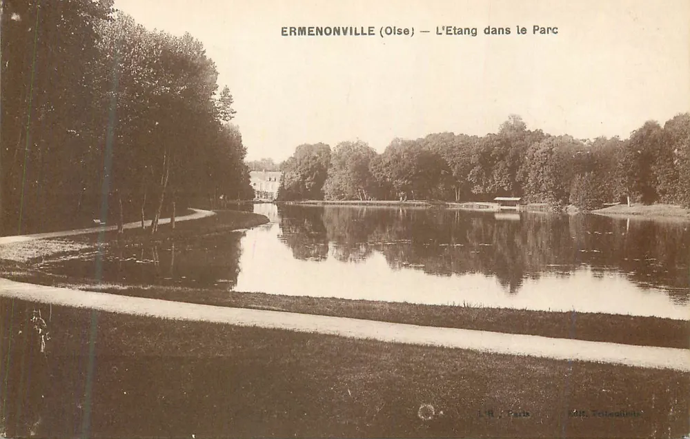 Ermenonville (Oise) — The Pond in the Park - Front