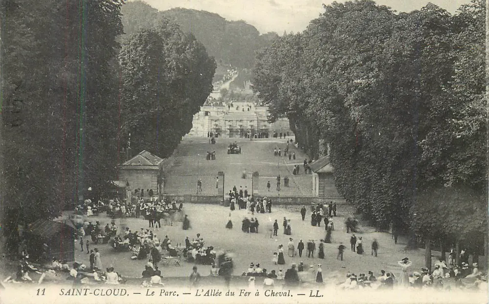 Saint-Cloud — Het Park — De Avenida van het Paardenvuur — LL. - Voorkant