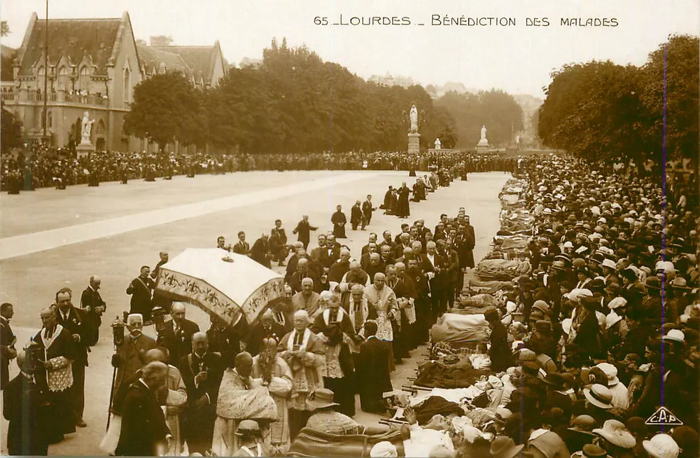 Lourdes — Bênção dos doentes — CAP - Frente
