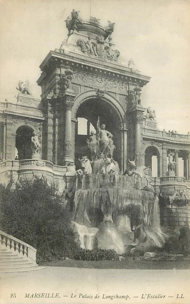 Marseille — O Palácio de Longchamp — Escada — LL - Frente