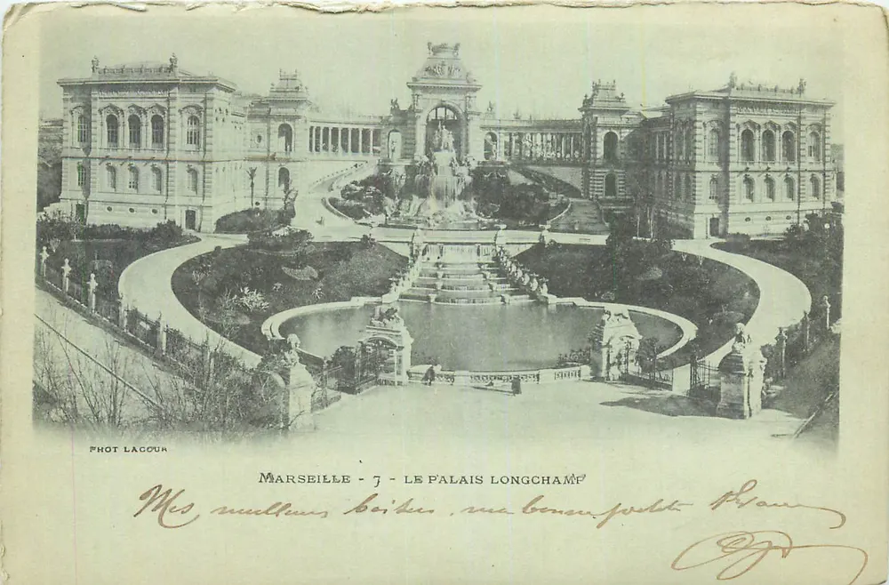 Marselha - O Palácio Longchamp — Fot LACOUR - Frente