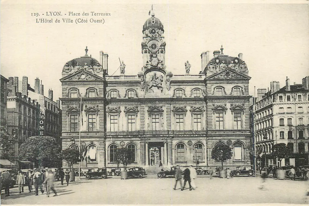 Lyon - Place des Terreaux - Das Rathaus (Westseite) - Vorderseite