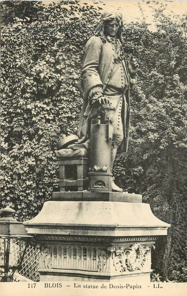 BLOIS — A estátua de Denis-Papin — I.L. - Frente