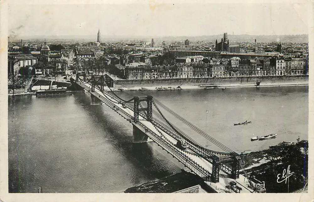Puente colgante sobre la Garonne — vista panorámica de Burdeos — Editor ELF - Anverso