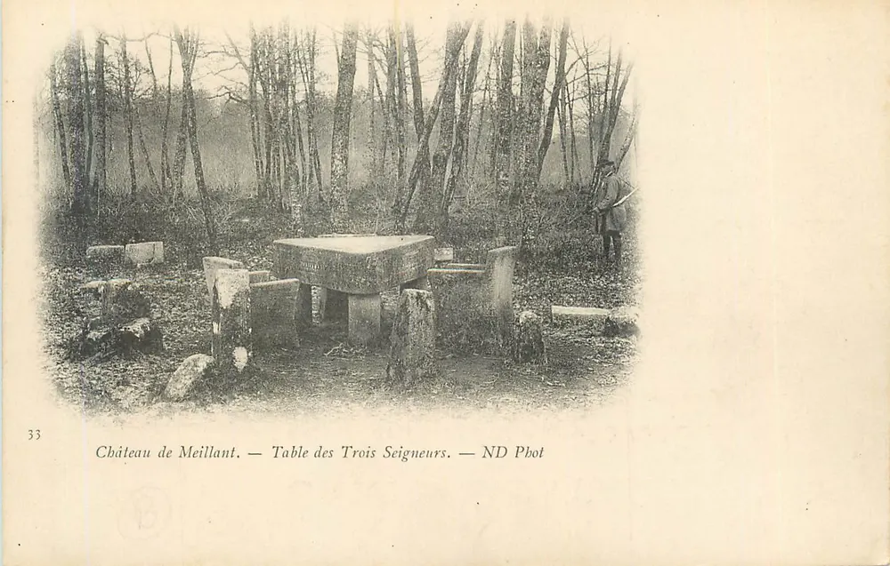 Château de Meillant — Table des Trois Seigneurs — ND Phot - Recto