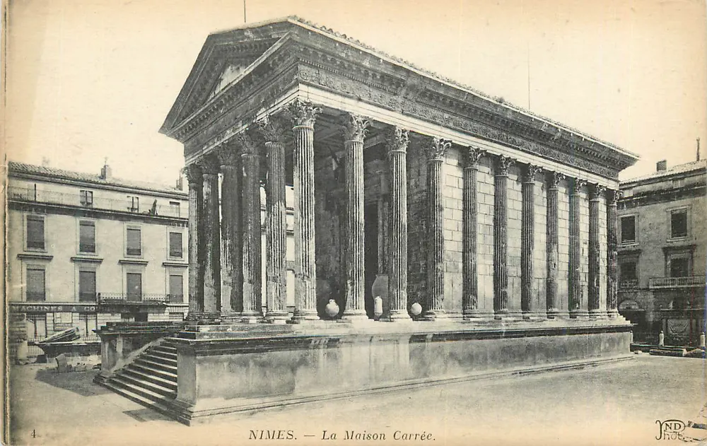 Nîmes — La Maison Carrée — JND Hot. - Frente