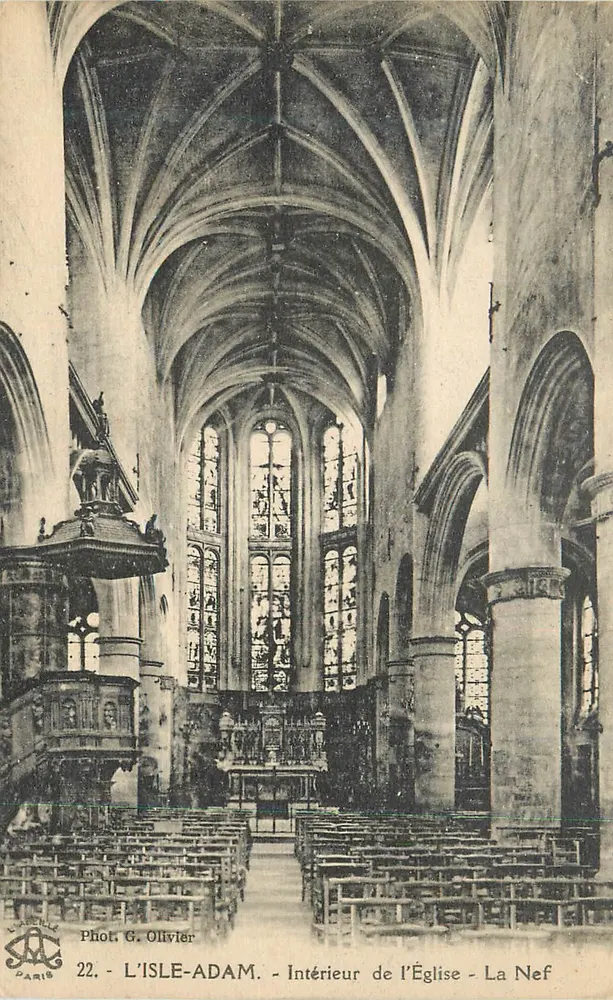 L'Isle-Adam — Intérieur de l'Église — La Nef — Phot. G. Olivier - Recto