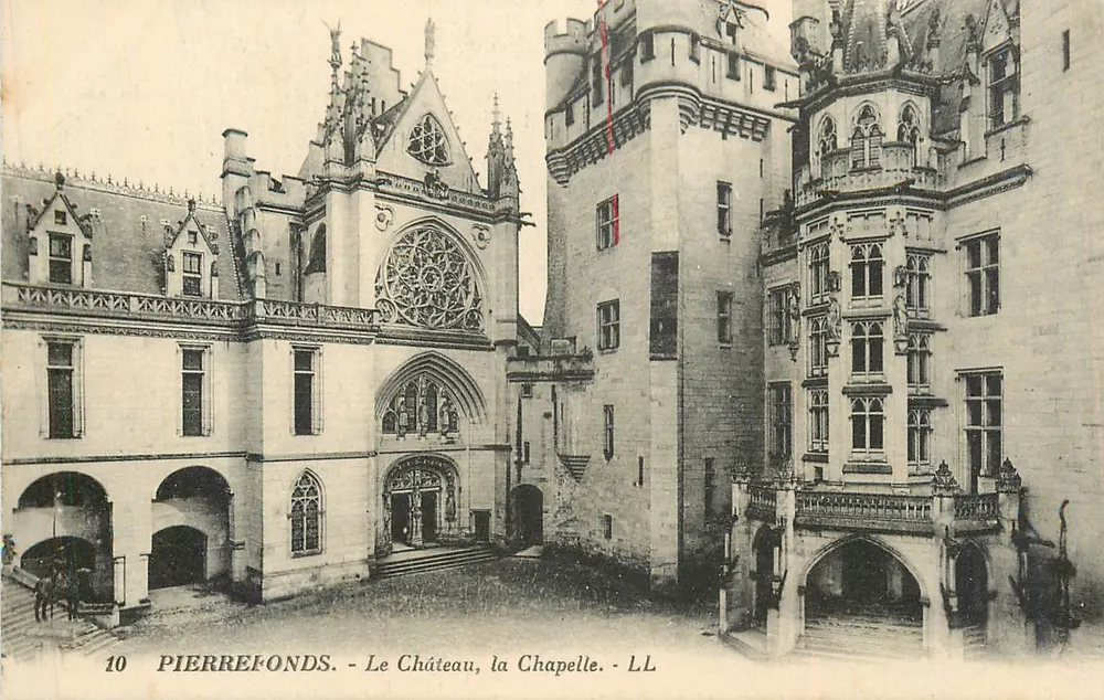 Pierrefonds — O Castelo, a Capela — LL - Frente