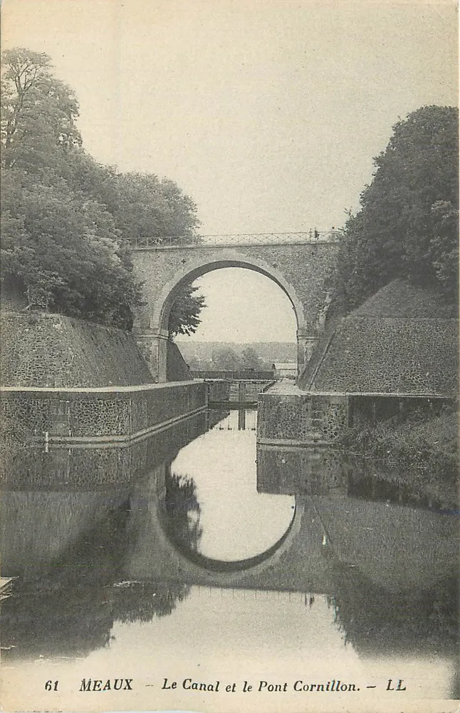 Meaux — O Canal e o Ponte Cornillon — LL - Frente