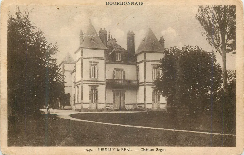 Neuilly-le-Réal — Castelo Segot — Bourbonnais - Frente