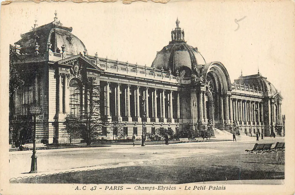 Paris — Champs-Élysées — O Petit Palais — A.C. 43 - Frente