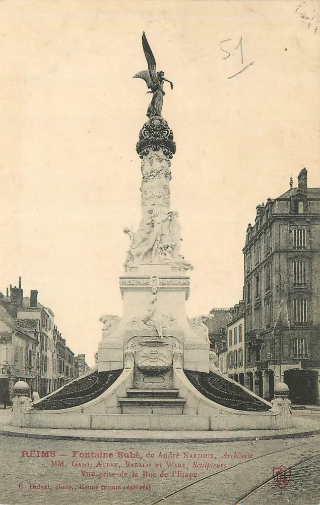 Reims — Fontaine Subé — view taken from the Rue de l'Étape - Frente