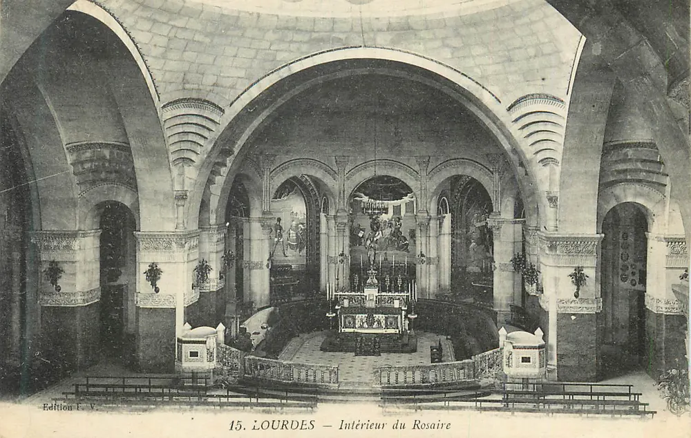 Lourdes — Interior do Rosário — Edição F. V. - Frente