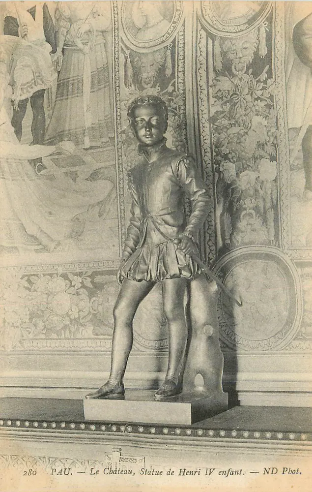 Pau — Le Château, Statue de Henri IV enfant — ND Pbot. - Recto