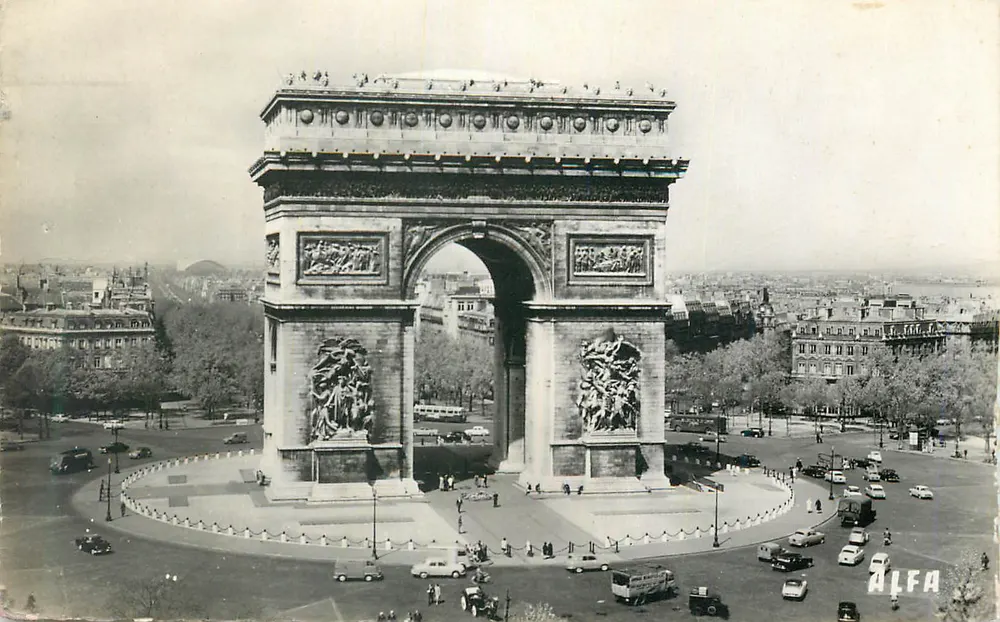 Arc de Triomphe — Paris — Verlag ALFA, Seriennummer nicht sichtbar - Vorderseite