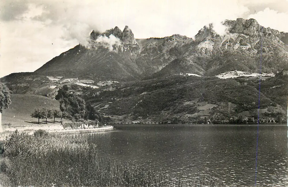Lac de Serre-Ponçon — vue panoramique — éditeur non identifiable - Recto