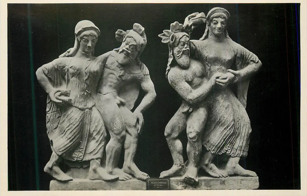 Antike Tanzszene — Skulpturen — Atelier de Menade - Vorderseite