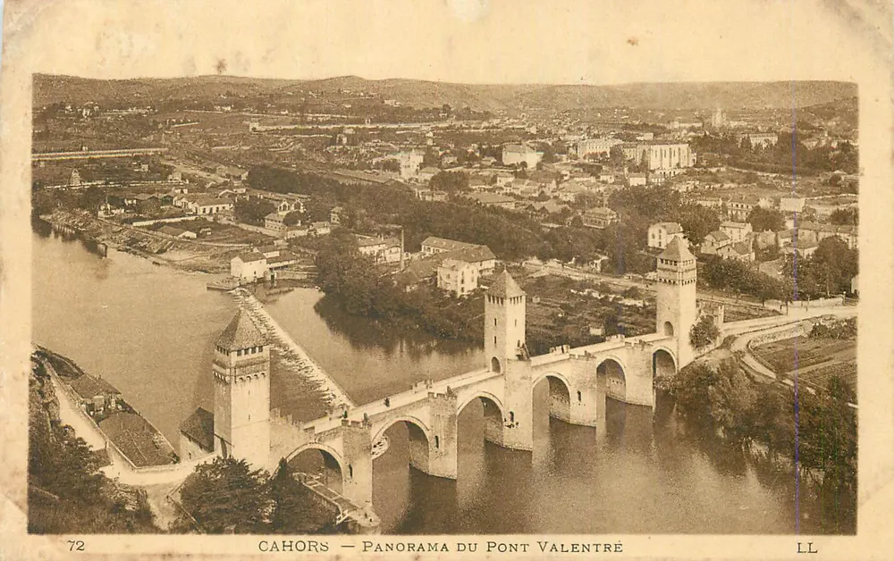 Cahors — Panorama do Ponte Valentré - Frente