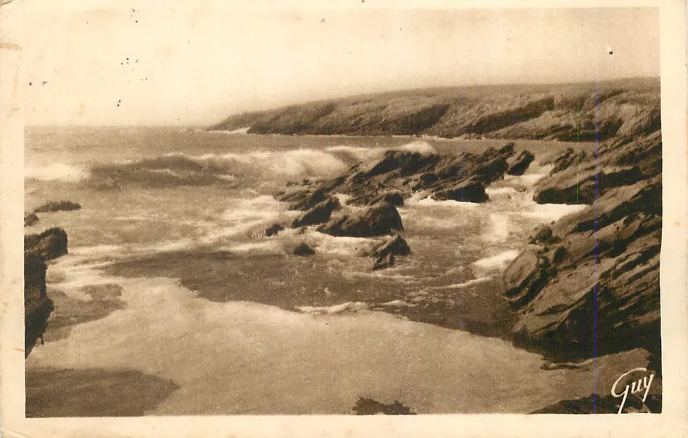 Côte rocheuse — vue de la mer — Guy - Recto